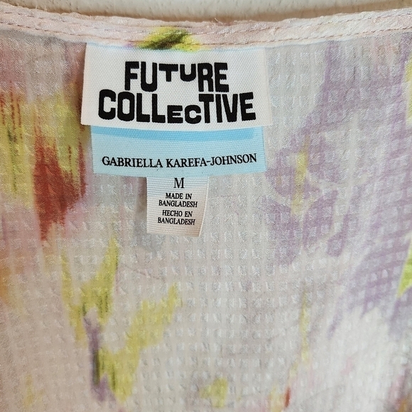 Future Collective Floral 3/4 Sleeve V-Neck Wrap Top Size Medium - Picture 6 of 8